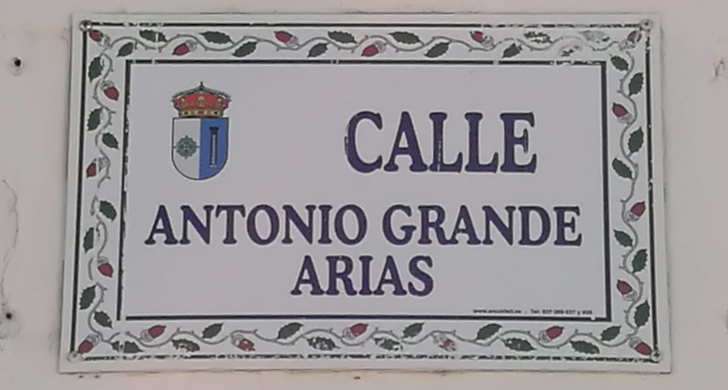 Cartel de la calle Antonio Grande Arias de La Coronada