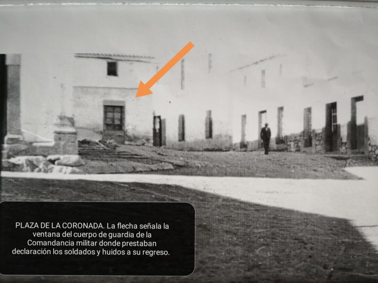 Plaza de La Coronada (Badajoz) durante la primera mitad del siglo XX